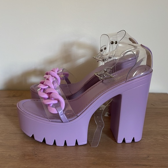 Lilac Platform Heels- Size 7.5 - Picture 2 of 5